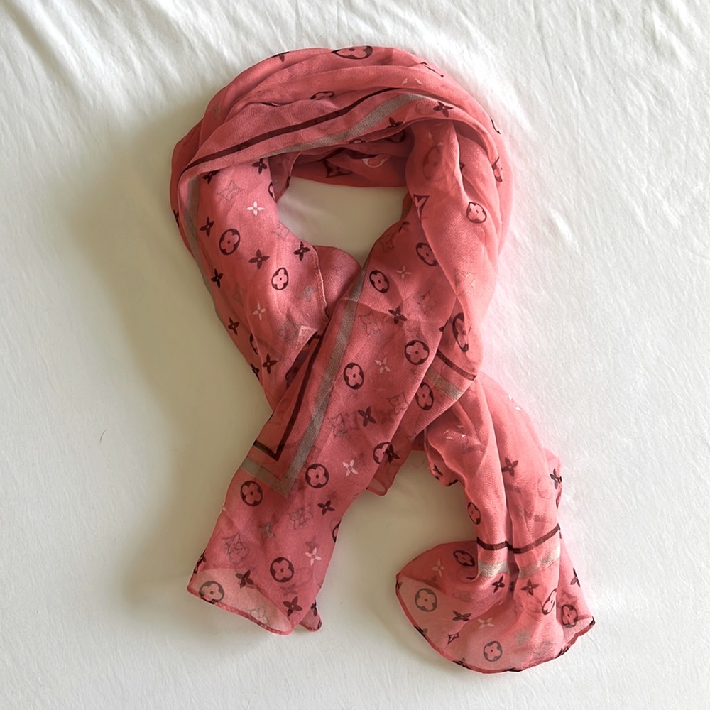 Square scarf